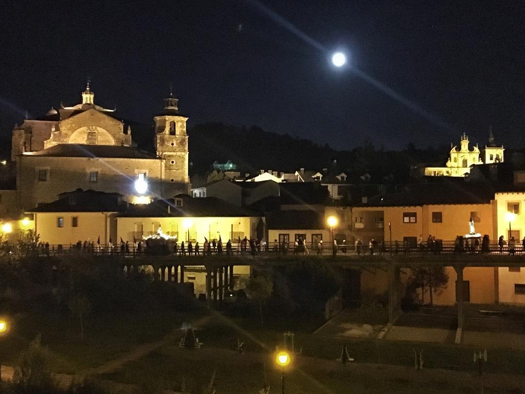 Las Donas Del Portazgo Villafranca del Bierzo Kültér fotó